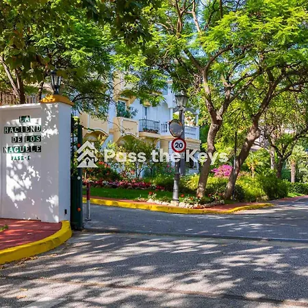 On The Golden Mile Perfect For Families Pass The Keys *