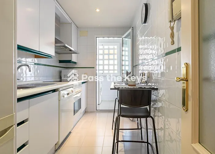 On The Golden Mile Perfect For Families Pass The Keys *