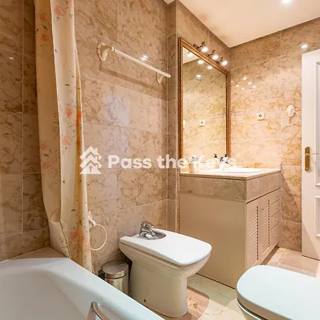 On The Golden Mile Perfect For Families Pass The Keys Apartamento *
